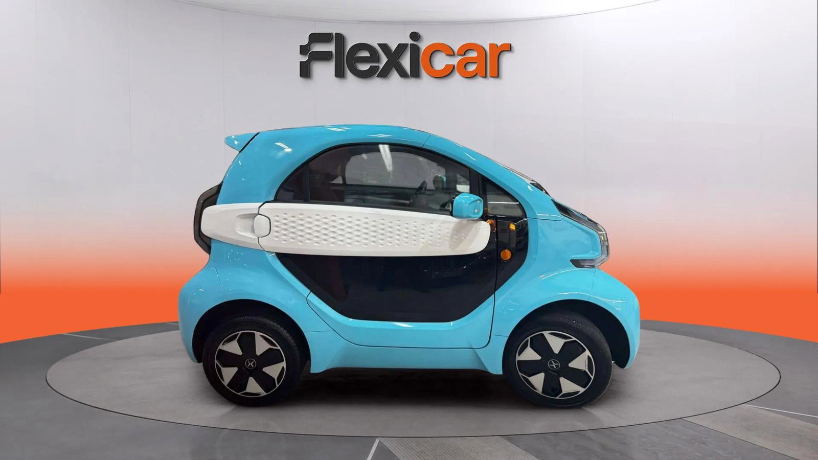 https://cdn-flexicar.caraffinity.it/public_appraisal_images_pro/images/stock/230670/ytVGxpJQqs__WhatsApp Image 2026-02-03 at 20.07.13.jpg